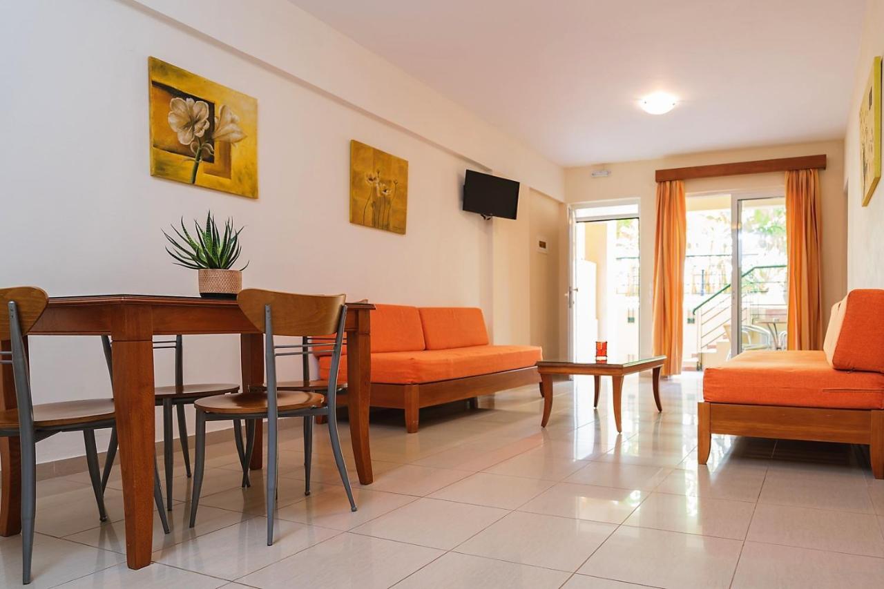 Helios Apartments Kato Daratso Ruang foto