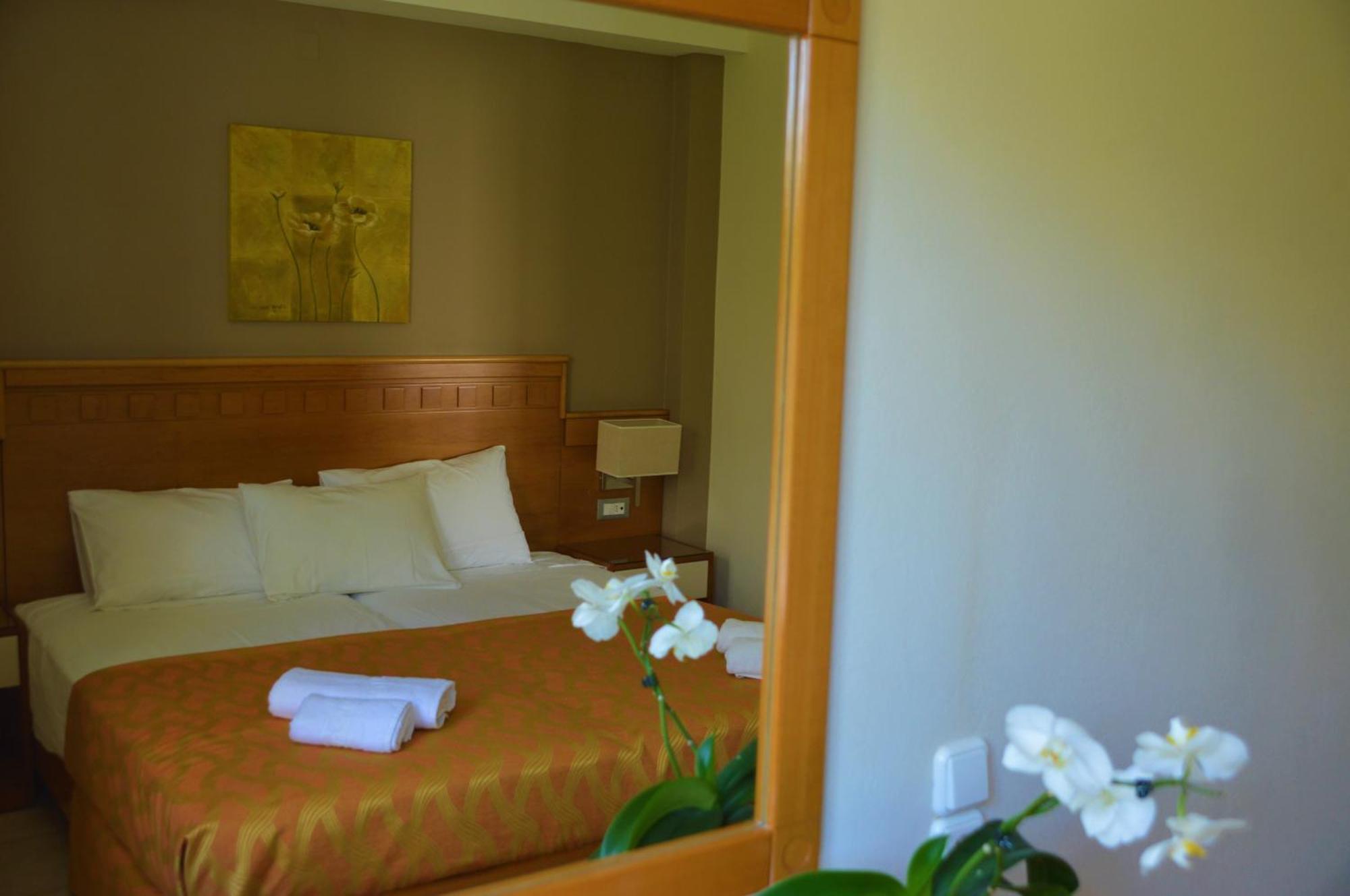 Helios Apartments Kato Daratso Ruang foto