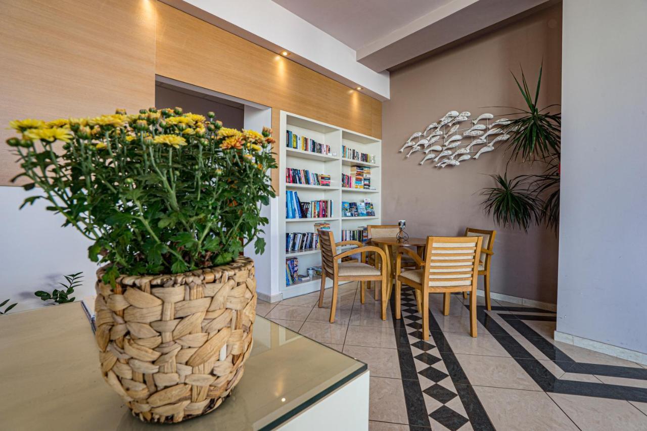 Helios Apartments Kato Daratso Bagian luar foto
